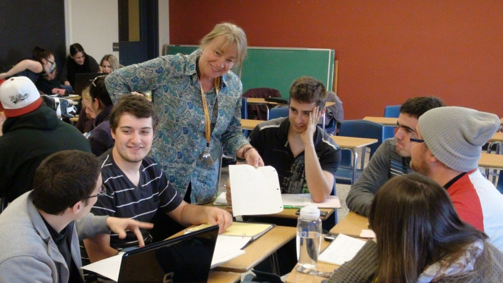 La professeure Isabelle Nizet a testé la classe inversée avec ses étudiantes et étudiants.