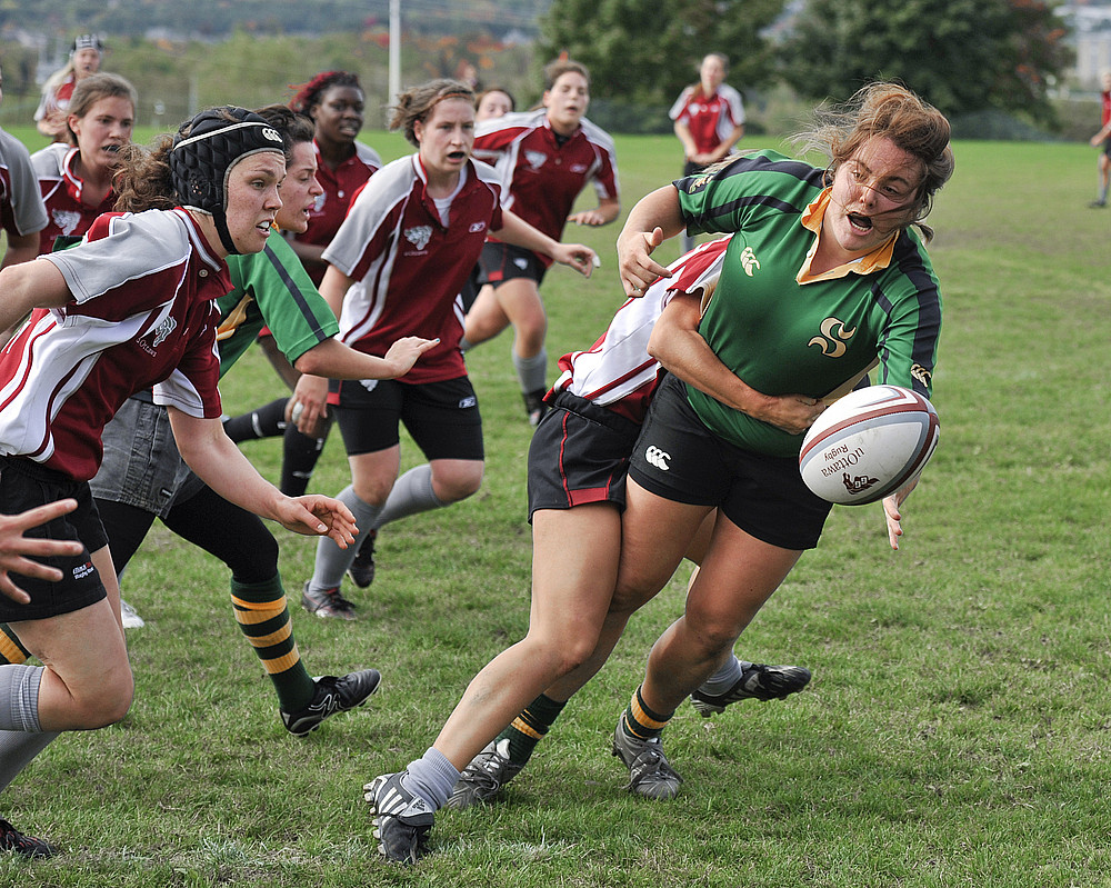 La pilier de quatri&egrave;me ann&eacute;e Lisa-Anne Lessard a marqu&eacute; avec moins d'une minute &agrave; faire au match.