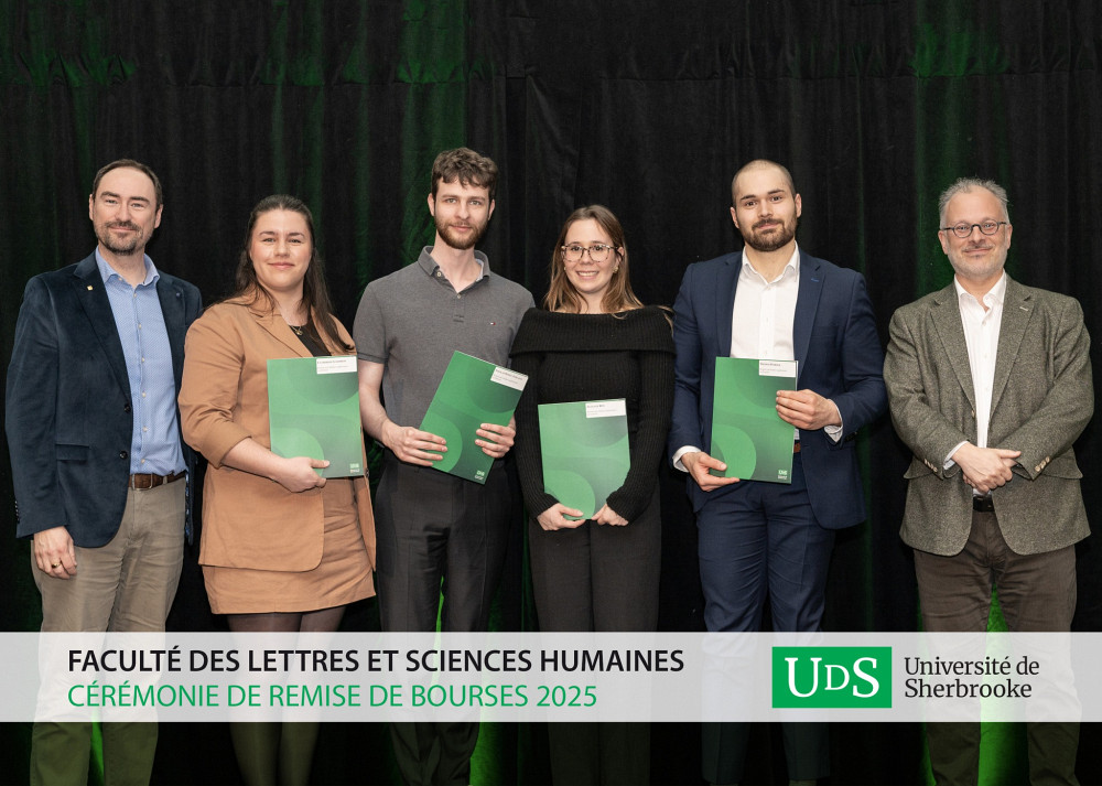 De gauche &agrave; droite : Beno&icirc;t Grenier (vice-doyen &agrave; la recherche et aux &eacute;tudes sup&eacute;rieures), Catherine Lampron,&nbsp;Nikolas Morel-Ferland,&nbsp;Alexane Roy,&nbsp;Thomas Poirier et Harold B&eacute;rub&eacute; (directeur du D&eacute;partement d'histoire).