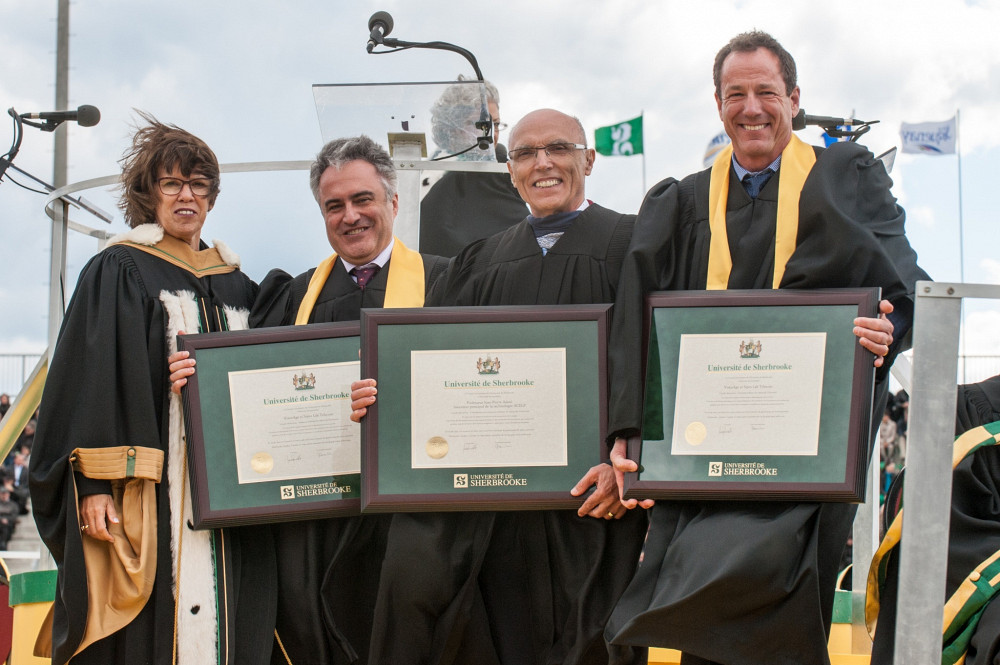 La rectrice Luce Samoisette et les r&eacute;cipiendaires du prix Grande distinction, soit Laurent Amar, Jean-Pierre Adoul et Sylvain Desjardins.
