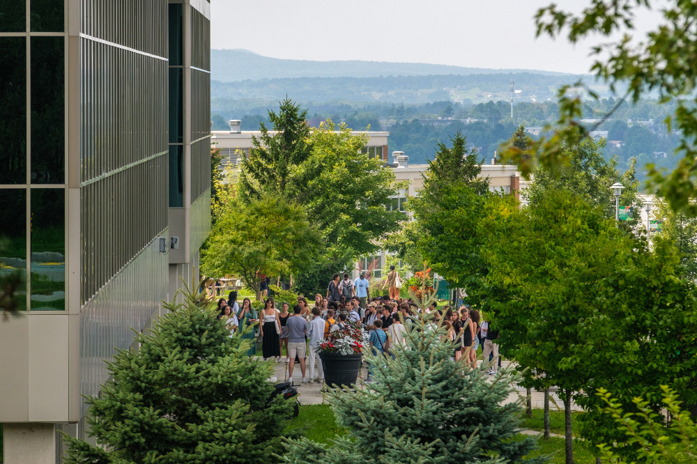 Photo du Campus principal prise lors de la rentr&eacute;e.