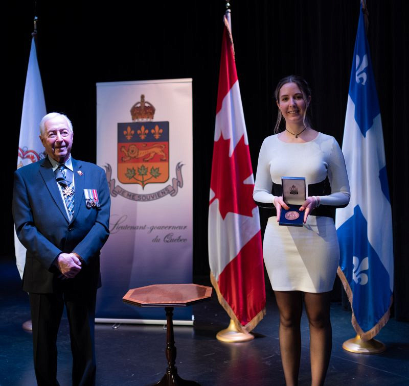 L'honorable J. Michel Doyon, Lieutenant-gouverneur du Québec, et Mme Marjorie Rolland lors de la cérémonie de remise des médailles