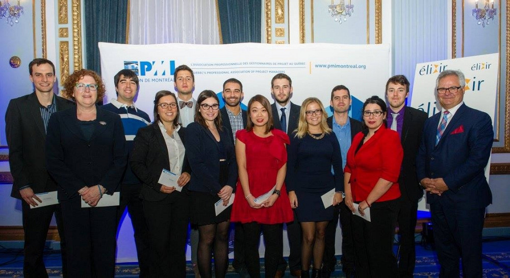 Récipiendaires 2015 des bourses d'études du PMI-Montréal. Andréanne est la 2e en bas à partir de la gauche.