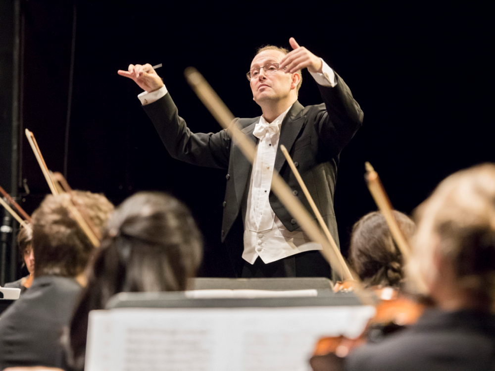 Le chef d’orchestre et chargé de cours à l’École de musique François Bernier sera au pupitre de l’Orquesta Sinfónica de Nuevo León à Monterrey, au Mexique, le jeudi 14 mars prochain