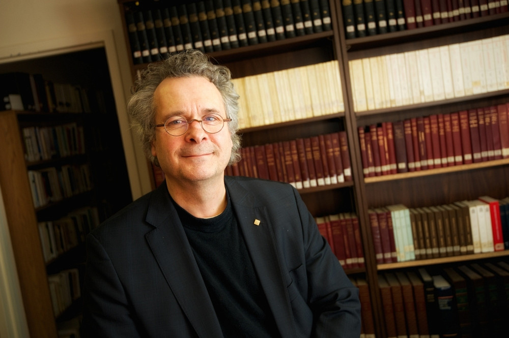 Le professeur Pierre No&euml;l interpr&egrave;te la pri&egrave;re au conseil municipal comme un marqueur de s&eacute;paration entre l'&Eacute;glise et l'&Eacute;tat.