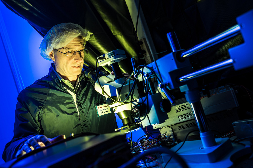 Le professeur Simon Fafard.