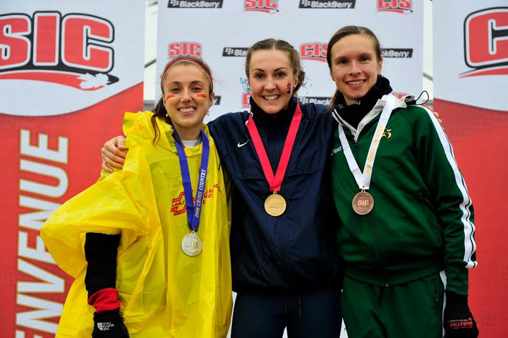 Valérie Bélanger est la première athlète féminine du Vert & Or à monter sur le podium au championnat canadien universitaire de cross-country.