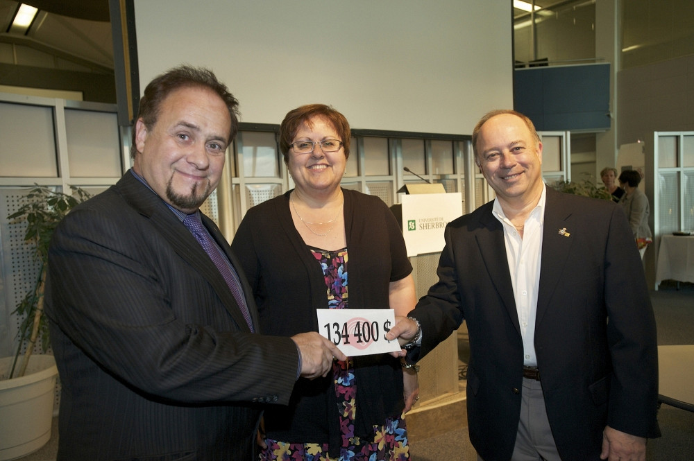Daniel Forgues, de Centraide Estrie, ainsi que Carole Jean et René Alarie, qui ont contribué à coordonner la dernière campagne de sollicitation auprès du personnel de l’UdeS.