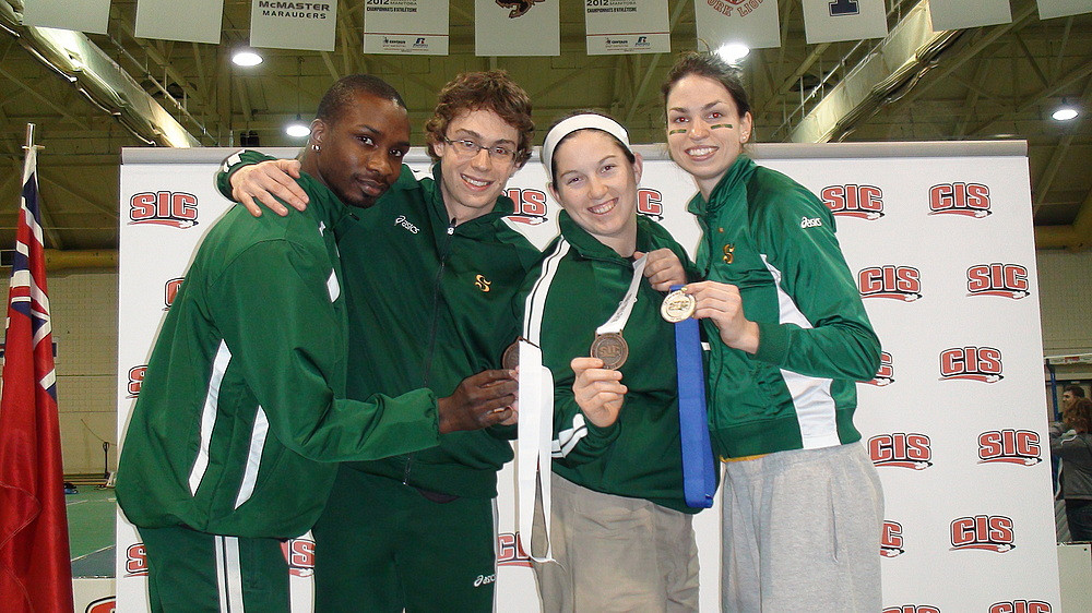Les sprinteurs Harold Vulgaire et Simon L&eacute;veill&eacute; ainsi que la sp&eacute;cialiste du lancer du marteau Annie Larose et la pentathl&egrave;te Pascale D&eacute;lisle ont remport&eacute; des m&eacute;dailles au championnat SIC&nbsp;2012.
