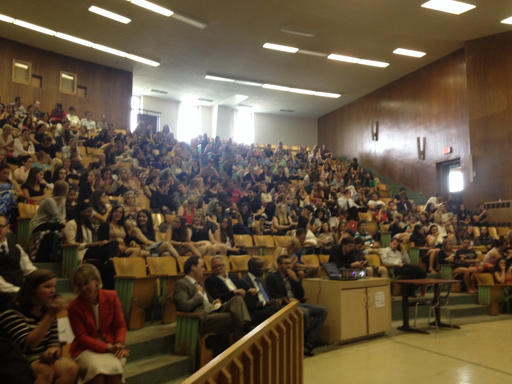 Pr&egrave;s de 250 nouveaux &eacute;tudiants ont particip&eacute; &agrave; R&eacute;ussir en droit.