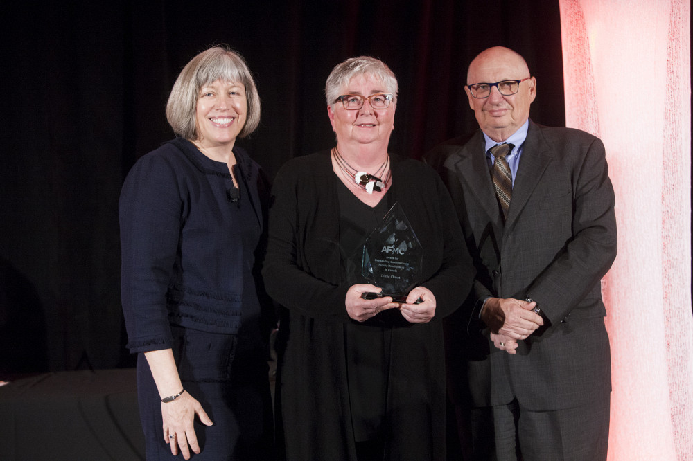 Professeure Diane Clavet, récipiendaire du Prix AFMC 2019 pour contribution exceptionnelle du corps professoral au Canada