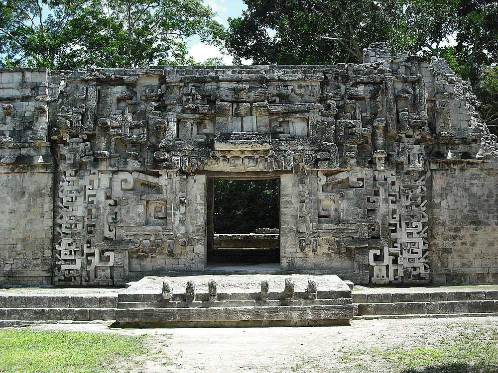 Boca de serpiente : ruines de Chicana, Mexique