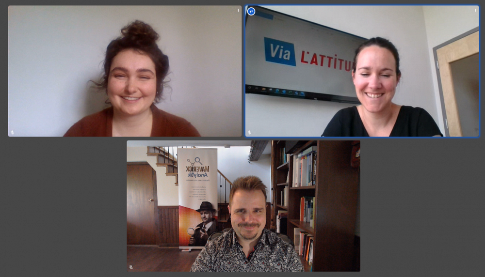 La stagiaire Marie-Pier B&eacute;langer en compagnie de ses deux employeurs, Matthieu Lirette-G&eacute;linas, de Maverick Analytik, et&nbsp;Jessica Mackey, de Via L'attitude.