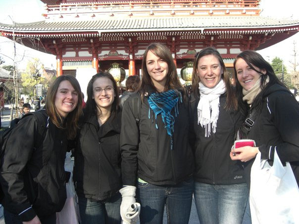 Catherine Martin, Geneviève Gagné, Virginie Barbeau, Sarah Schaerli, Virginie Letendre et les volleyeuses du Vert & Or ont apprécié leur voyage au Japon.