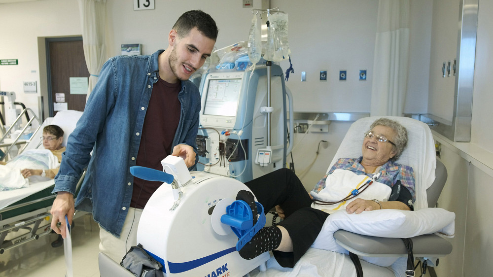 P&eacute;daler pendant son traitement d&rsquo;h&eacute;modialyse, un exemple de projet de recherche clinique dans le domaine de la kin&eacute;siologie en sant&eacute; r&eacute;alis&eacute; par la FASAP.
