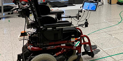 Un fauteuil roulant intelligent pour l’avenir de la réadaptation