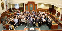 Une cérémonie civique à la Ville de Sherbrooke pour souligner le parcours des étudiants internationaux de l'UdeS