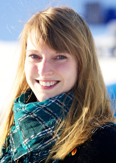 Assistante de recherche au CEOS, Nathalie Th&eacute;riault se pr&eacute;pare pour une mission dans le grand Nord sur l'Amundsen, le brise-glace de recherche Canadien.