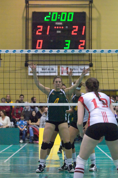 La centre Sarah Schaerli a connu un match du tonnerre, vendredi soir, face au Rouge et Or de l'Universit&eacute; Laval.