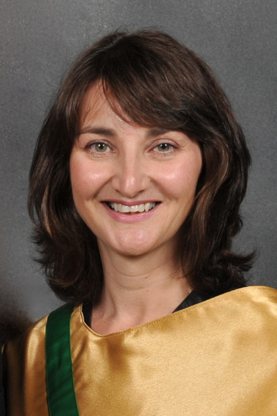Ghislaine Lavertu, diplômée du baccalauréat en traduction professionnelle et lauréate du prix Excellence 2012 de l'OTTIAQ.