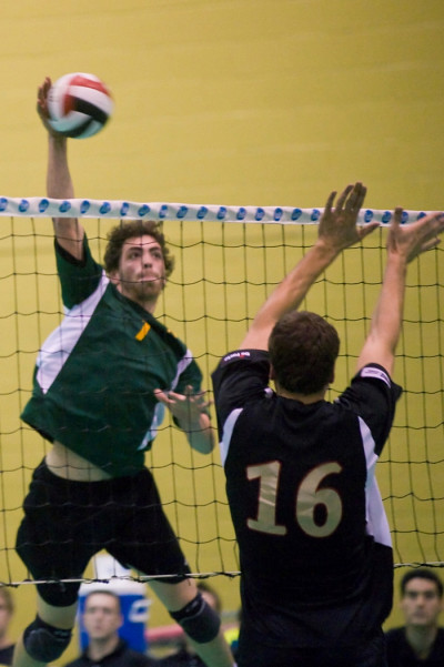 L'attaquant-r&eacute;ceptionneur Pierre-Luc Lessard s'est bless&eacute; la cheville durant le match face &agrave; l'Universit&eacute; du Nouveau-Brunswick.