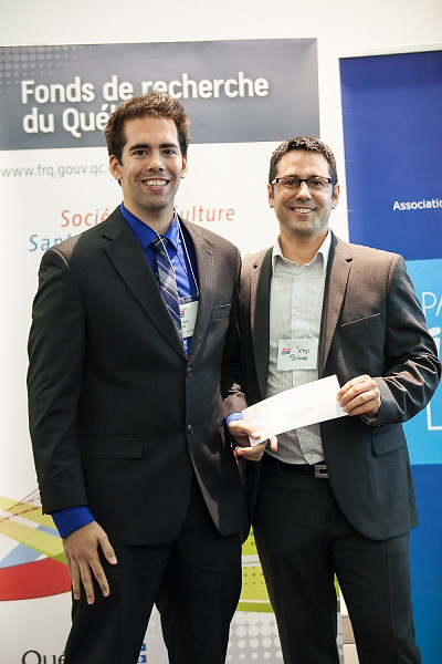 François Allard recevant le prix Acfas – Ressources naturelles, avec Serge Bédard, gestionnaire principal de programme à Canmet énergie.