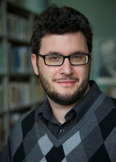 Le professeur Anthony Glinoer, titulaire de la Chaire de recherche du Canada sur l'histoire de l'édition et la sociologie du littéraire.