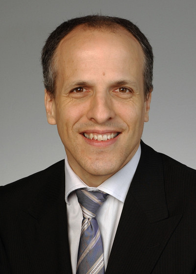 Le mandat du doyen Pierre Cossette s'&eacute;chelonne jusqu'en&nbsp;2018.