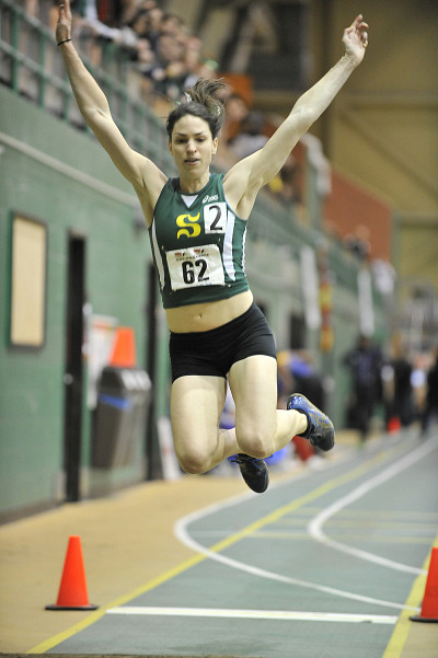 Pascale D&eacute;lisle a &eacute;t&eacute; sensationnelle devant ses partisans, enregistrant un bond de 6,01&nbsp;m&egrave;tres au saut en longueur.