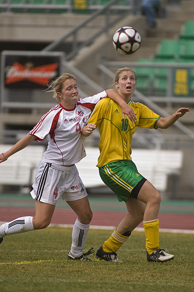 Chloé Belhumeur-Limoges a marqué deux fois dans une victoire de 4-0 face aux Martlets de McGill.