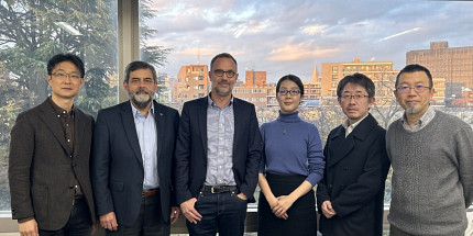 Le professeur David Koussens en conférence au Japon et en France