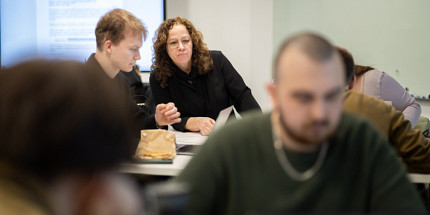 Karine Prémont reçoit le Prix Grande distinction en enseignement universitaire – volet individuel