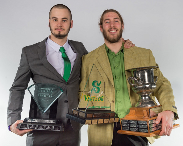 Julien Bilodeau (leadership et engagement communautaire et pr&eacute;sident du comit&eacute; des athl&egrave;tes Vert & Or) et Marc-Antoine Lafrenaye-Dugas (athl&egrave;te et &eacute;tudiant athl&egrave;te de l'ann&eacute;e) ont attir&eacute; l'attention tout au long de la soir&eacute;e du M&eacute;rite sportif de l'UdeS 2014.