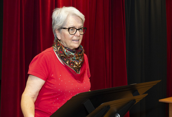 Mme Michèle Lavoie, s’est engagée à soutenir les étudiantes et les étudiants en musique sur une période de cinq ans.