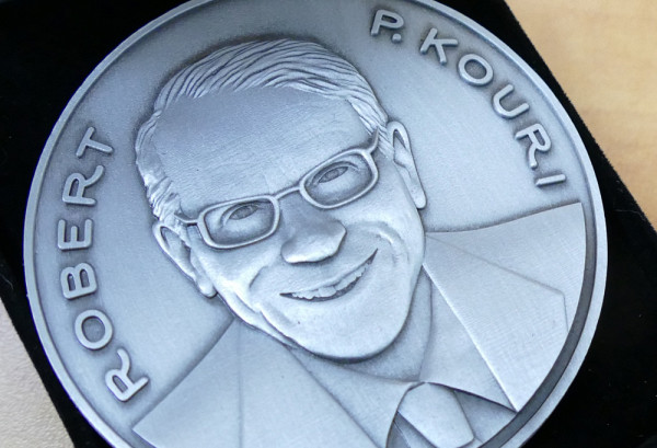 La médaille Robert P. Kouri.