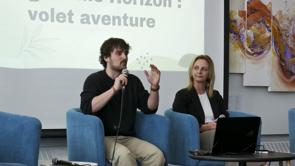 Zachary Rancourt Tremblay, candidat au doctorat en recherche et intervention, a particip&eacute; une fois au programme HORIZON 4 saisons. Pour minimiser les effets de son observation, il a pris une part active aux activit&eacute;s, de mani&egrave;re &agrave; &laquo; dispara&icirc;tre dans le groupe&nbsp;&raquo;, r&eacute;servant sa prise de notes au soir.