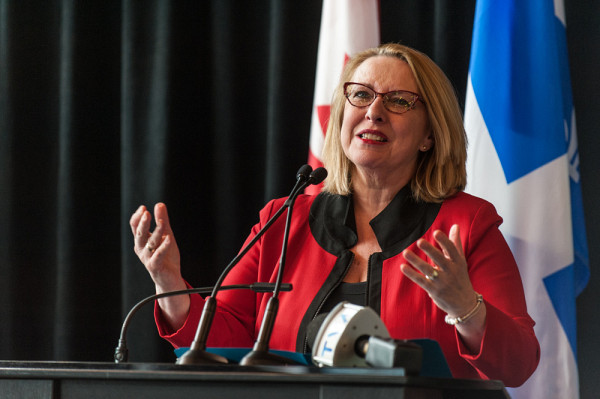 La ministre des Relations internationales et la Francophonie du gouvernement du Québec, Mme Christine St-Pierre​