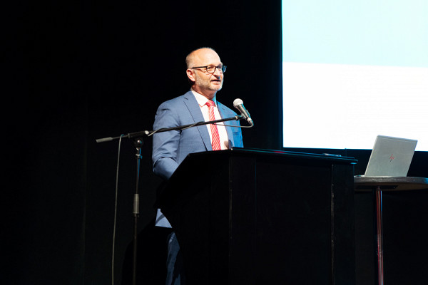 De passage &agrave; Sherbrooke, le ministre Lametti a tenu &agrave; s'adresser &agrave; la nouvelle cohorte.