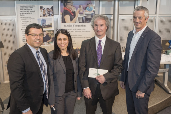 Serge Striganuk, Sawsen Lakhal, Marc Belanger, r&eacute;cipiendaire du volet anglophone du&nbsp;﻿Prix PERFORMA﻿ et Jules B&eacute;langer