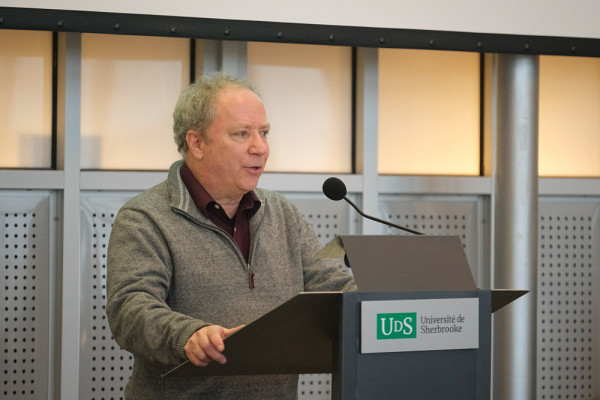 Denis Morris, vice-doyen &agrave; la recherche et professeur titulaire au D&eacute;partement de physique de l&rsquo;Universit&eacute; de Sherbrooke.