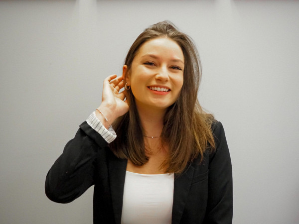 Mathilde Lemay est une étudiante de deuxième année en communication marketing. Elle effectue son stage chez Francophonie jeunesse de l'Alberta à Edmonton.