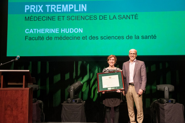 Catherine Hudon, du Département de médecine de famille et médecine d’urgence de la FMSS, a reçu le prix Tremplin en recherche et création dans la catégorie Médecine et sciences de la santé.