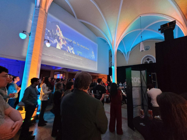 &Agrave; l&rsquo;occasion de la cl&ocirc;ture de l&rsquo;Ann&eacute;e internationale de la science et de la technologie quantique, un coquetel a &eacute;t&eacute; organis&eacute; le 12 f&eacute;vrier, rassemblant plus de 150 personnes.