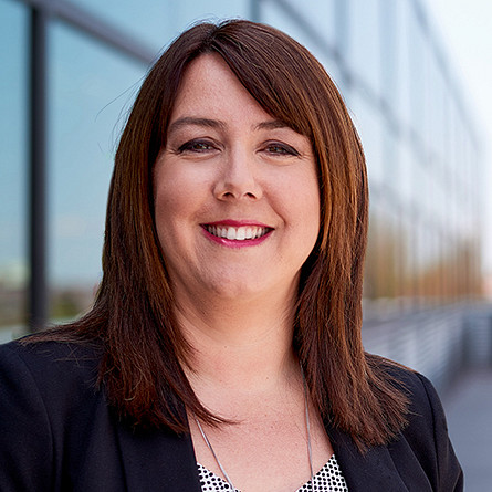 Sophie Lemieux est consultante en management et formatrice.&nbsp;Elle poss&egrave;de une exp&eacute;rience de plus de 20 ans en gestion de la performance organisationnelle, en gestion d&rsquo;&eacute;quipes multidisciplinaires, en coaching et en formation.