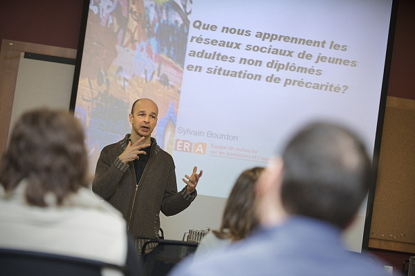 Le professeur Sylvain Bourdon, de la Faculté d’éducation, a pris part à la Semaine de la recherche sociale.