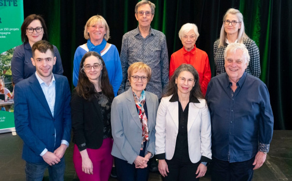 Les personnes donatrices pr&eacute;sentes lors de la c&eacute;r&eacute;monie