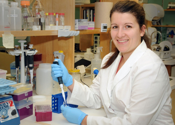 Myriam vient tout juste de commencer ses &eacute;tudes de ma&icirc;trise en pharmacologie, &agrave; la Facult&eacute; de m&eacute;decine et des sciences de la sant&eacute;.