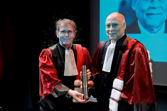 Le professeur Patrick Paultre reçoit un doctorat Honoris Causa de l'Université Grenoble Alpes.