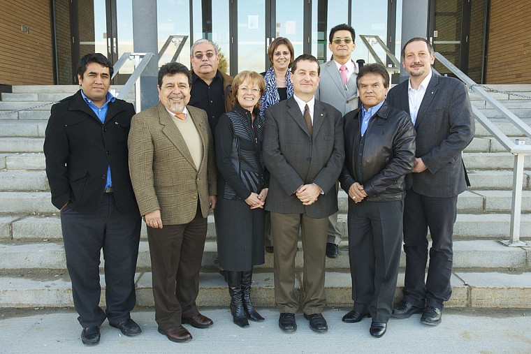 Les partenaires de l'Escuela de Ciencias de la Educación et de l'Universidad Autónoma de Nuevo León en compagnie de représentants de la Faculté d'éducation de l'UdeS.