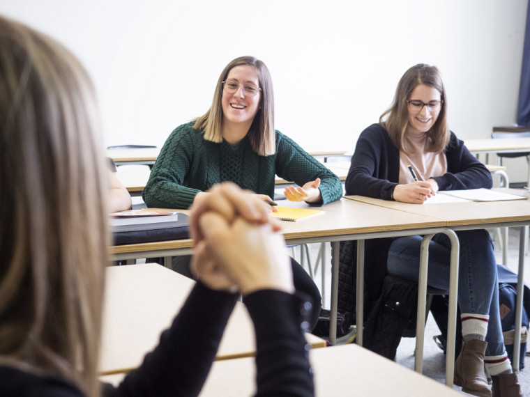 L'équipe du Centre de langues propose également un accompagnement des étudiantes et des étudiants dans leur parcours universitaire en matière de rédaction et de communication en français.